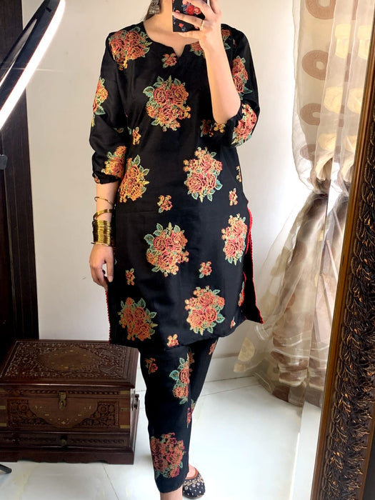 NEW GULAAB DESIGN TWO PIECE SUITS (Premium Lilen)