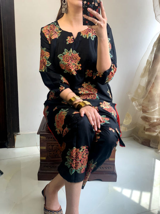 NEW GULAAB DESIGN TWO PIECE SUITS (Premium Lilen)