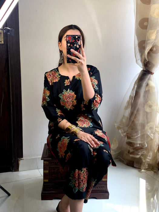 NEW GULAAB DESIGN TWO PIECE SUITS (Premium Lilen)