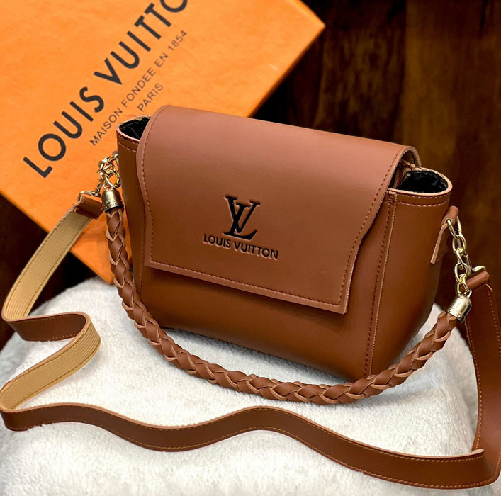 Louis vuitton AAA Quality Girls Crossbody