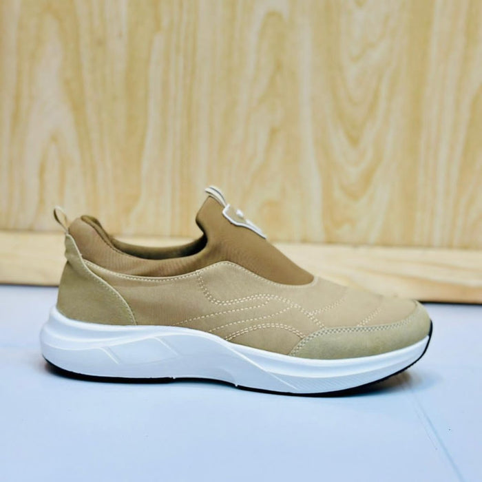 Comfortable soft sneakers for men