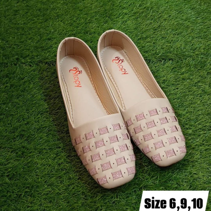 Women’s Flats with Size Labels on Every Image