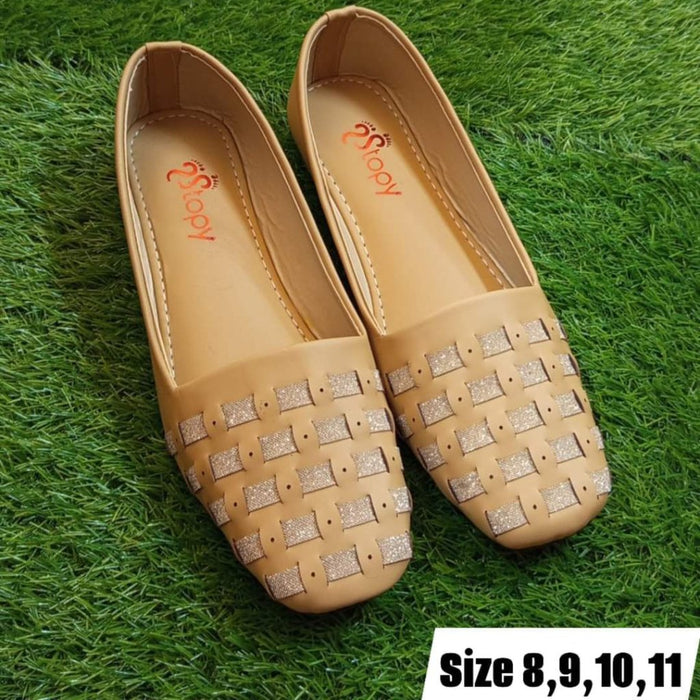 Women’s Flats with Size Labels on Every Image