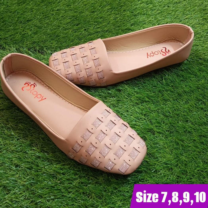 Women’s Flats with Size Labels on Every Image