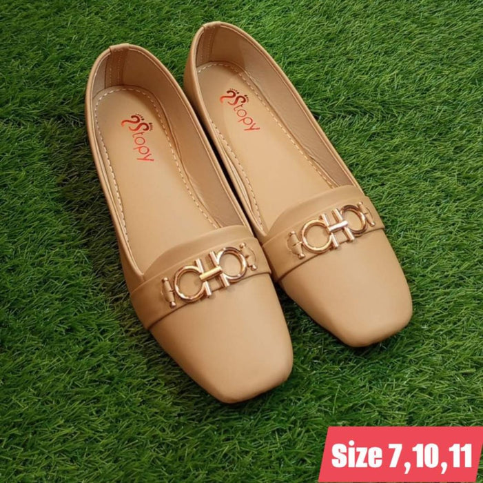 Women’s Flats with Size Labels on Every Image