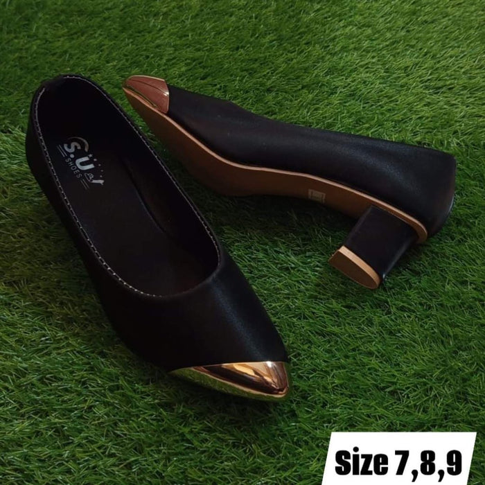 Women’s flats with size mention on images