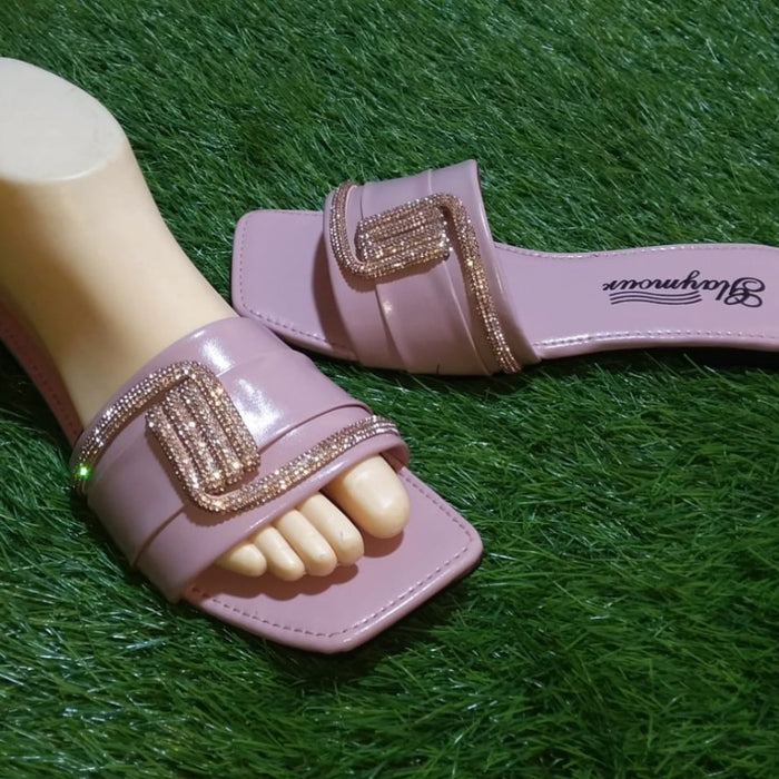 Durable women’s sandals for all sizes