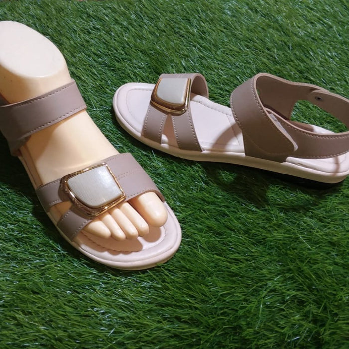 Durable women’s sandals for all sizes