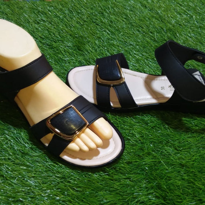 Durable women’s sandals for all sizes