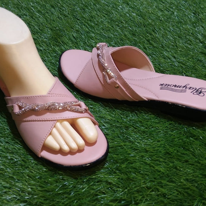 Durable women’s sandals for all sizes