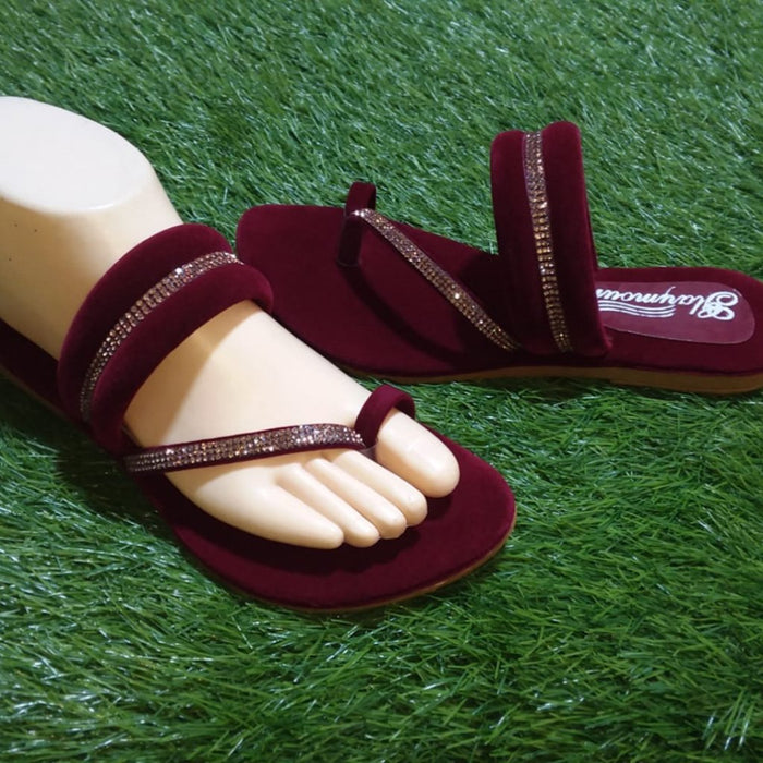 Durable women’s sandals for all sizes