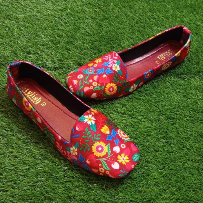 Unisex Flats in Shoes (Sizes 6-10)