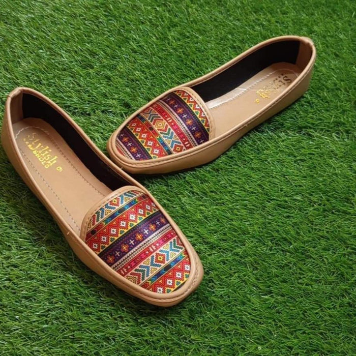 Unisex Slippers in Shoes (Sizes 6-10)