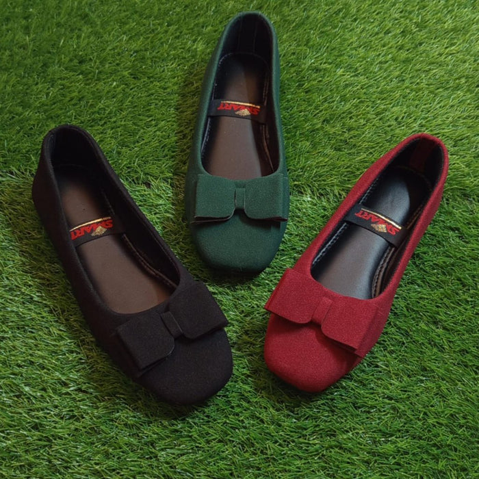 Classic women’s flats available in sizes 6-11