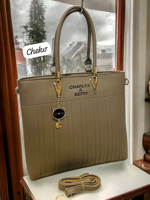 🎀Charles & keith High Quality Shoulder Bag For Girls 🎀