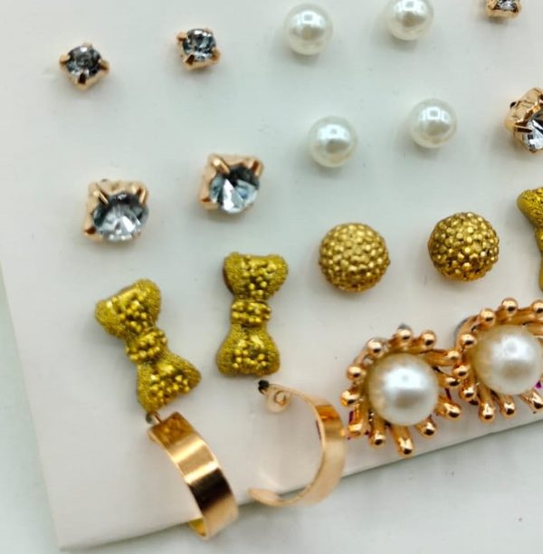 (12 X Studs Pair) Trendy Artificial Stones Ear Studs – Golden Tie